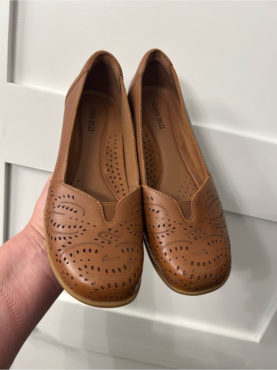 Cobb Hill Shoes - Cobb Hill brown leather perforated loafers Size 6.5 New